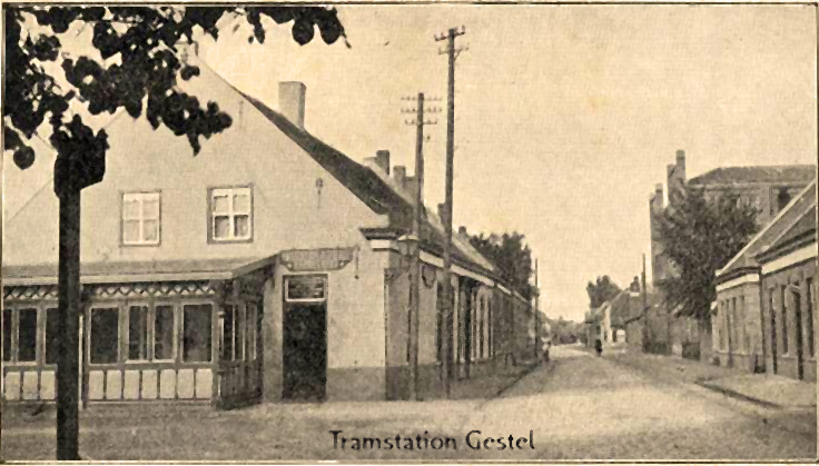Tramstation op de hoek Hoogstraat Genneperweg